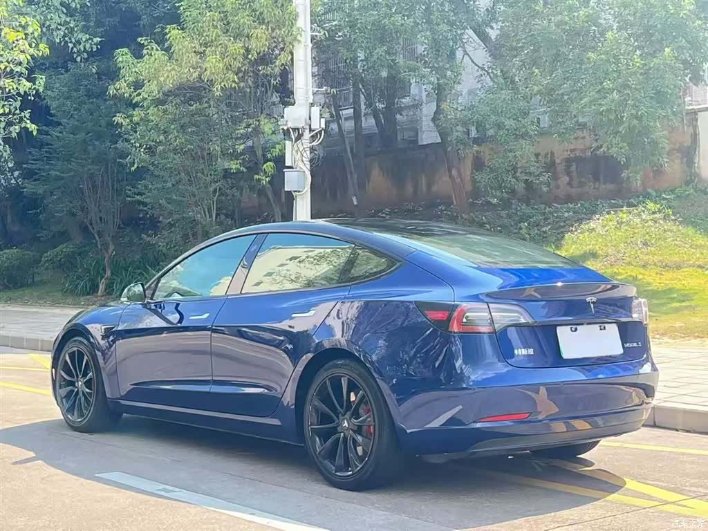 Tesla Model 3, 2020 4