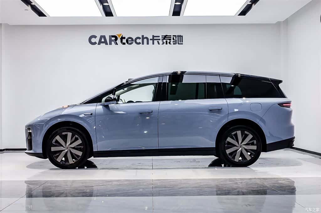 Li Auto i8, 2025 3