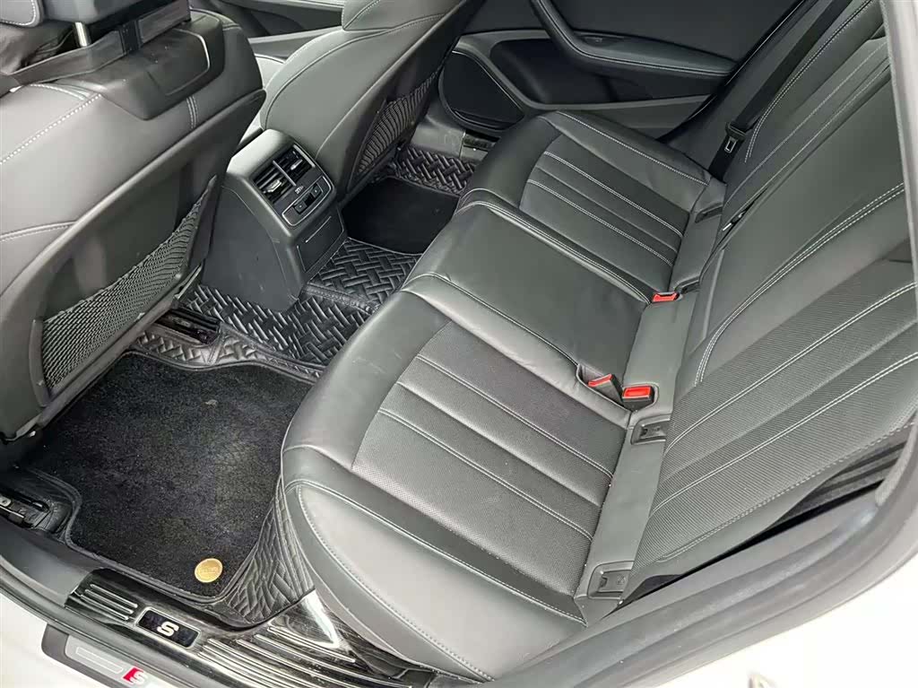 Audi A4L, 2024 2