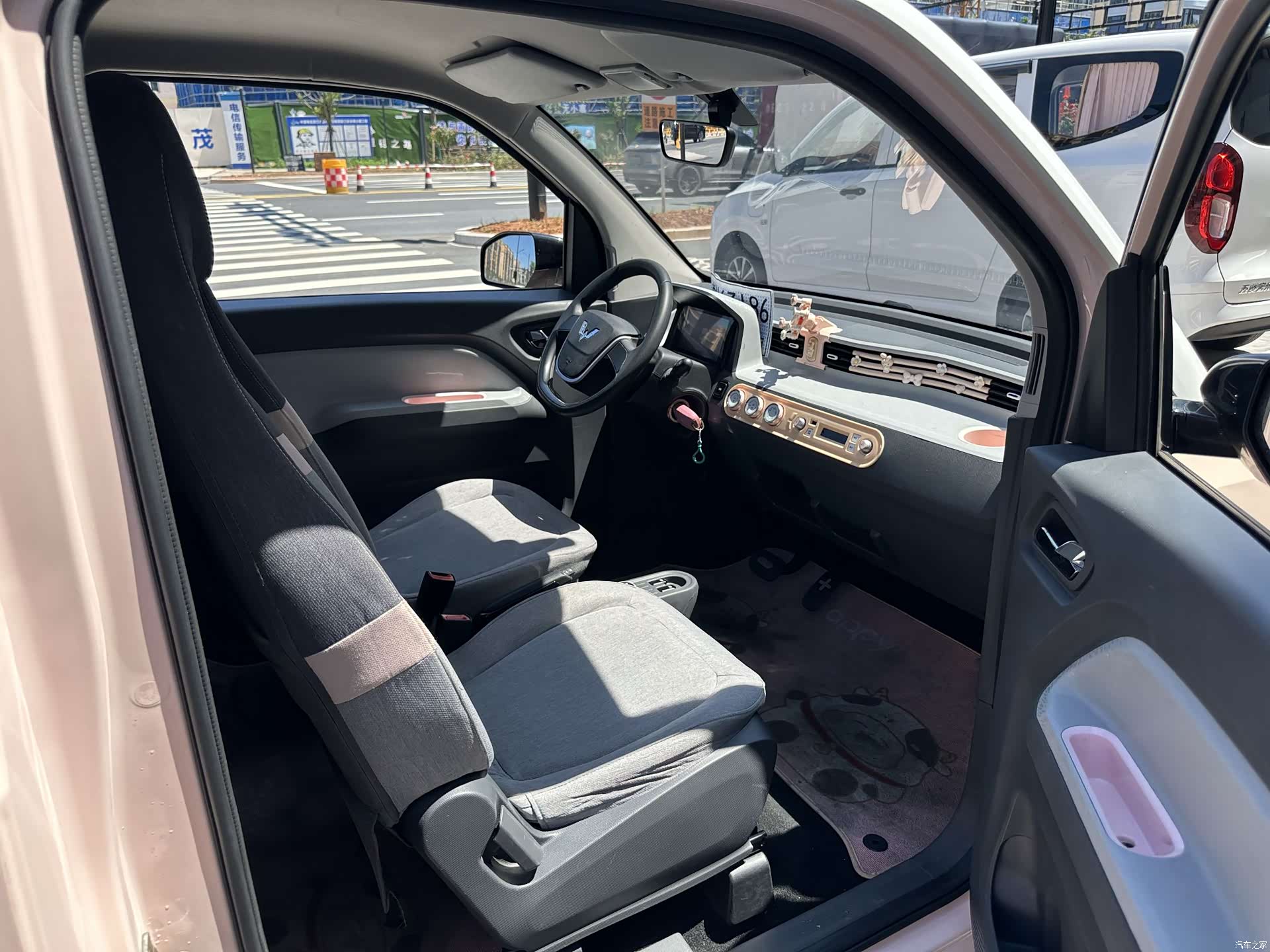 Wuling MINIEV, 2021 13