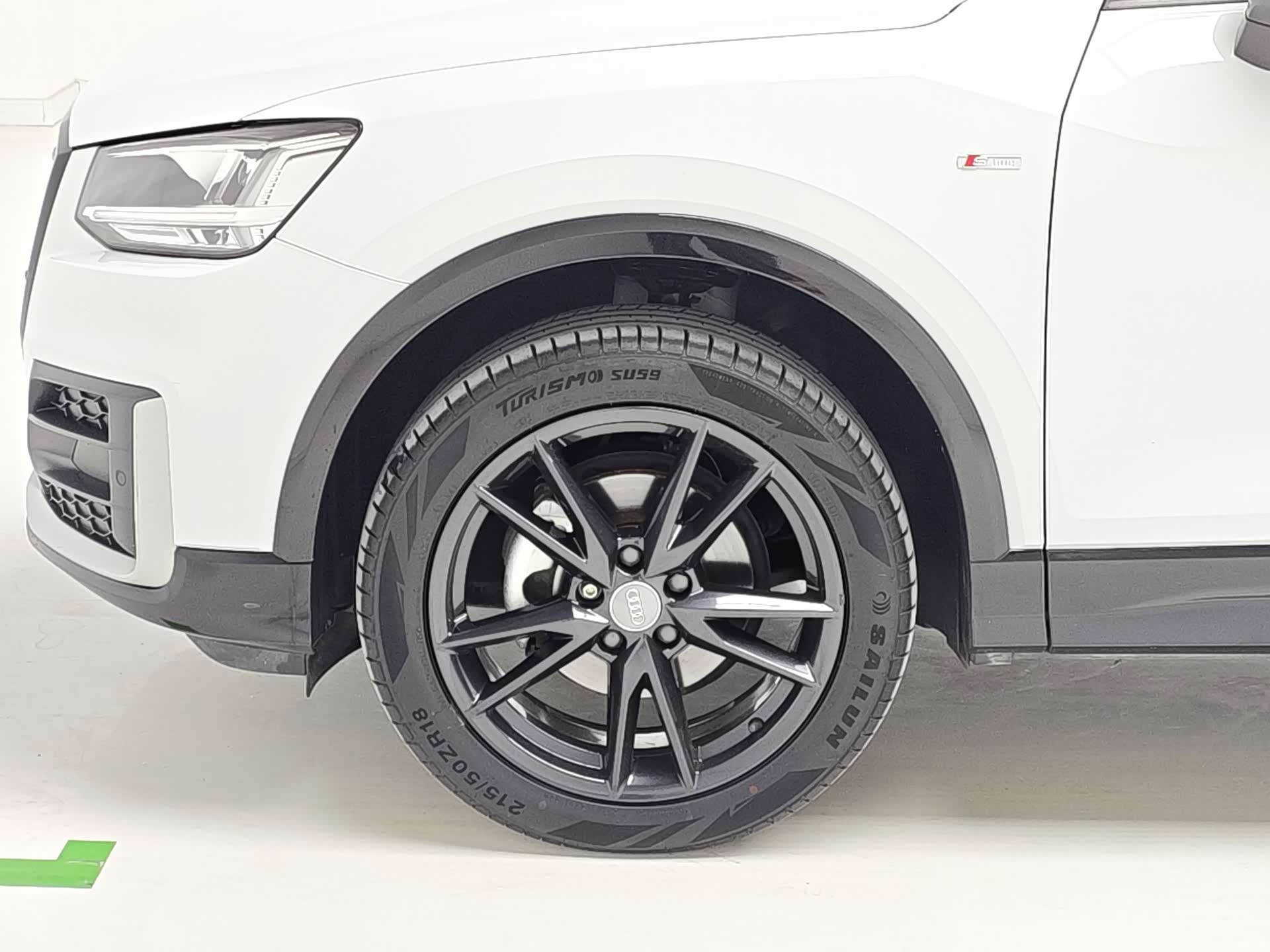 Audi Q2L, 2021 8