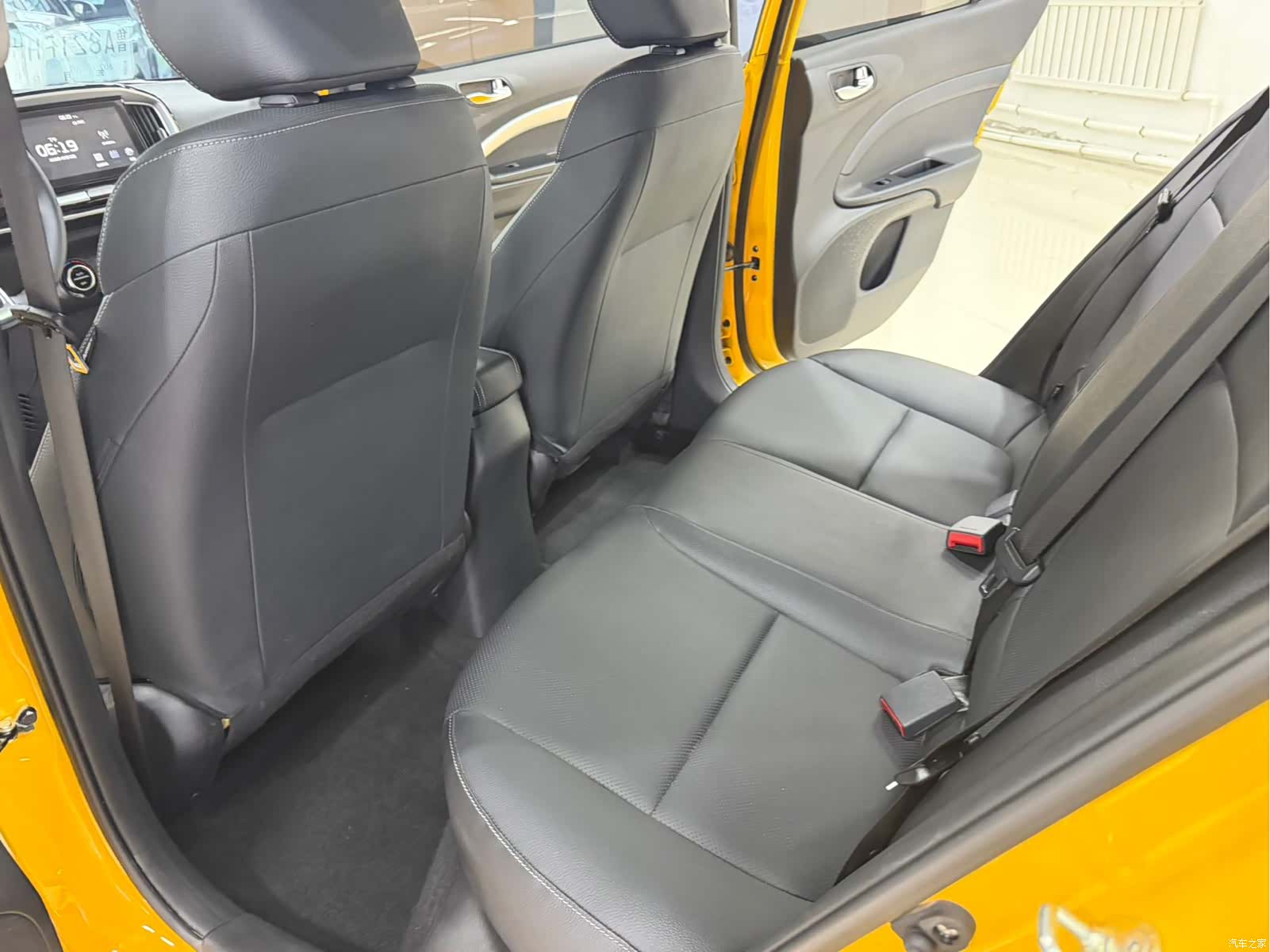 Kia KX1, 2023 17