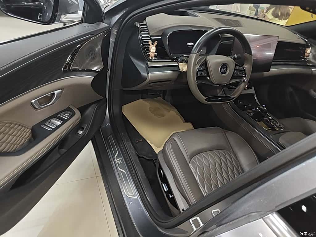 BYD Han, 2022 12