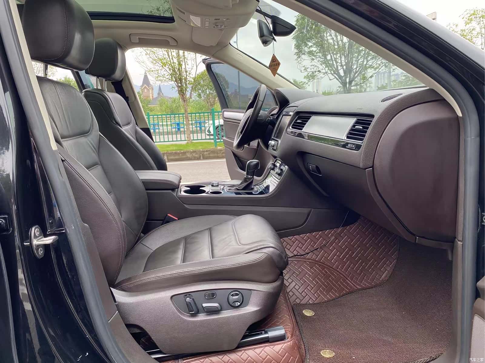 Volkswagen Touareg, 2016 10
