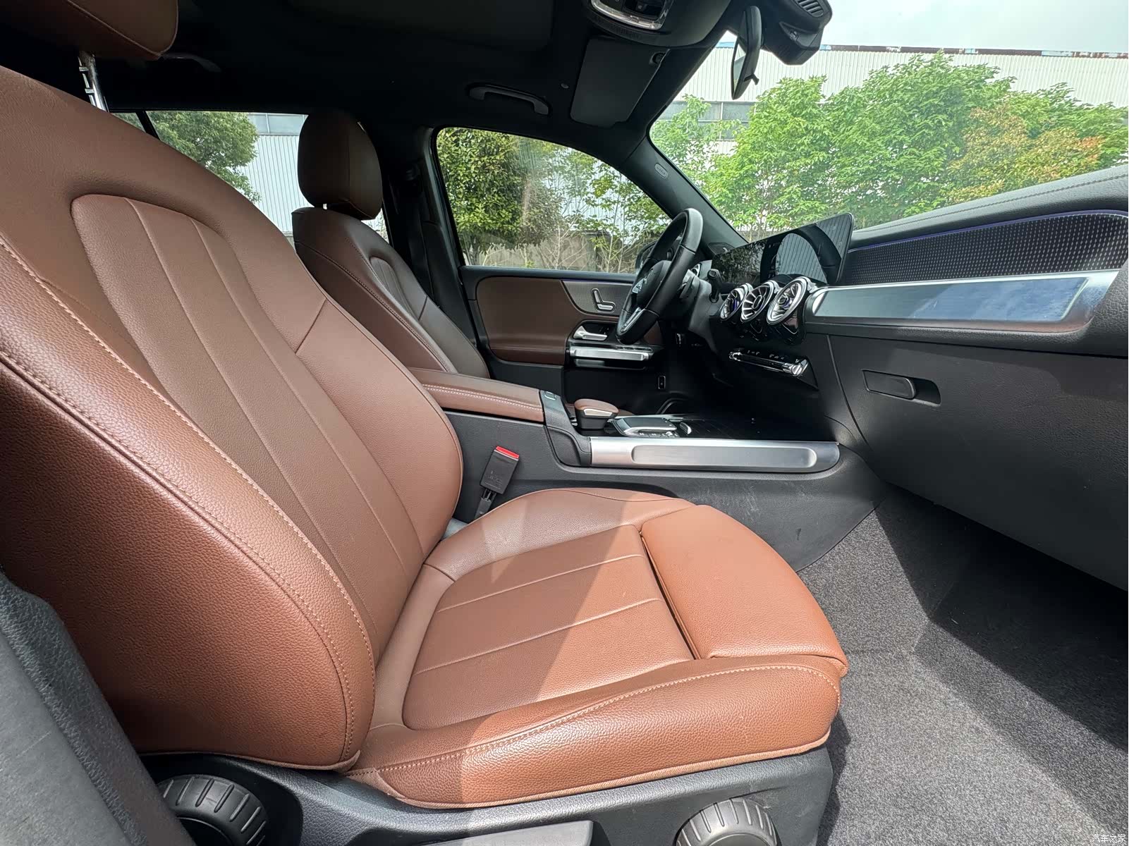Mercedes-Benz GLB, 2021 12