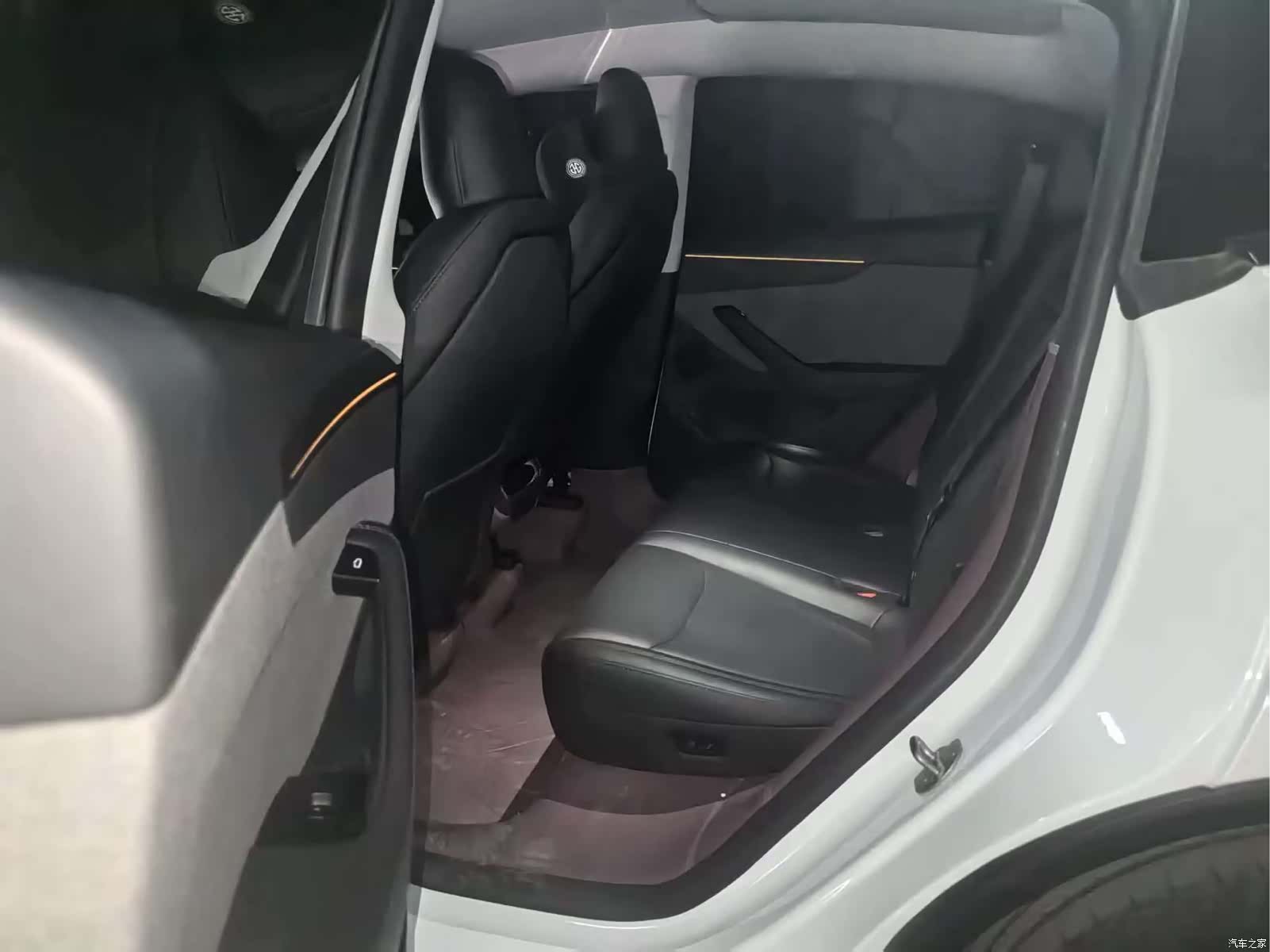 Tesla Model Y, 2025 6