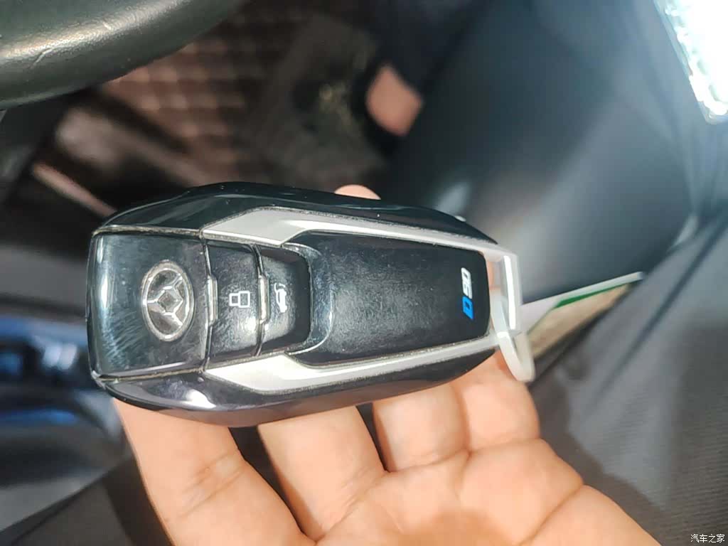 Maxus D90, 2019 17