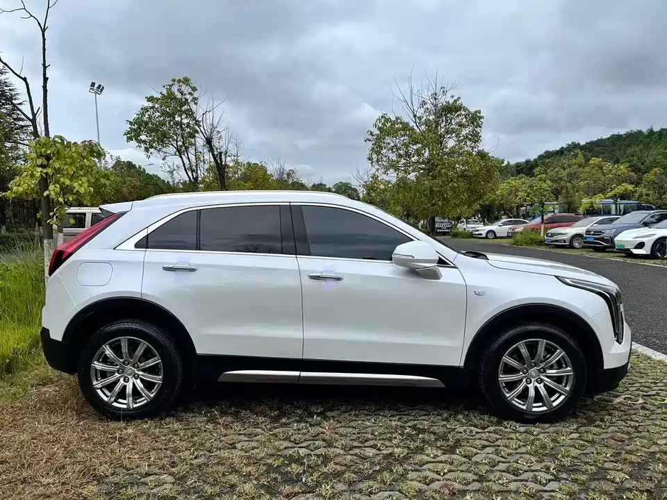 Cadillac XT4