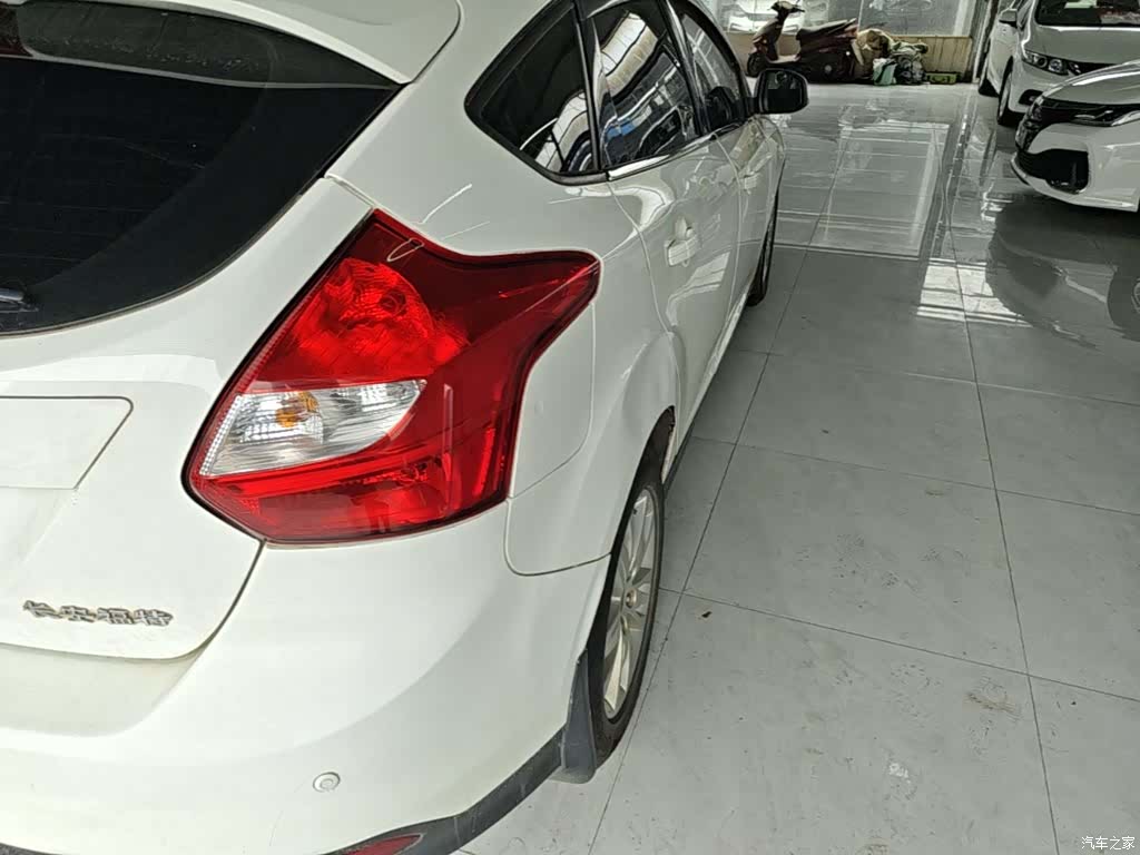 Ford Focus, 2015 24