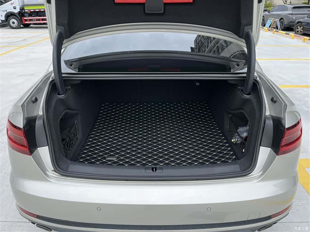 Audi A4L, 2018 15