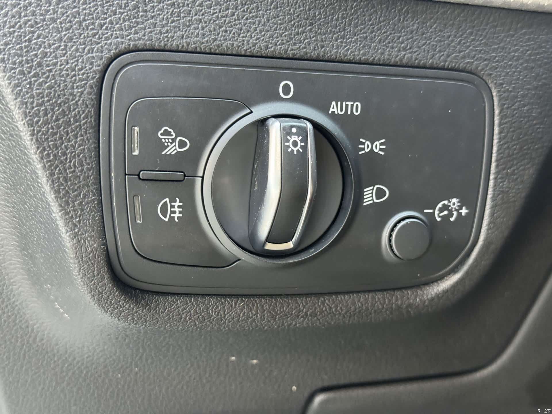 Audi Q2L, 2021 12