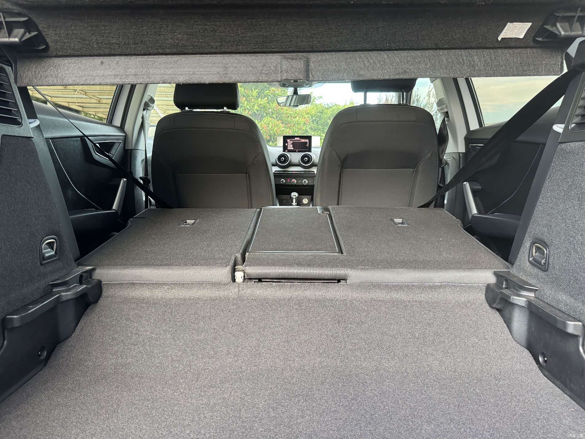 Audi Q2L, 2021 19