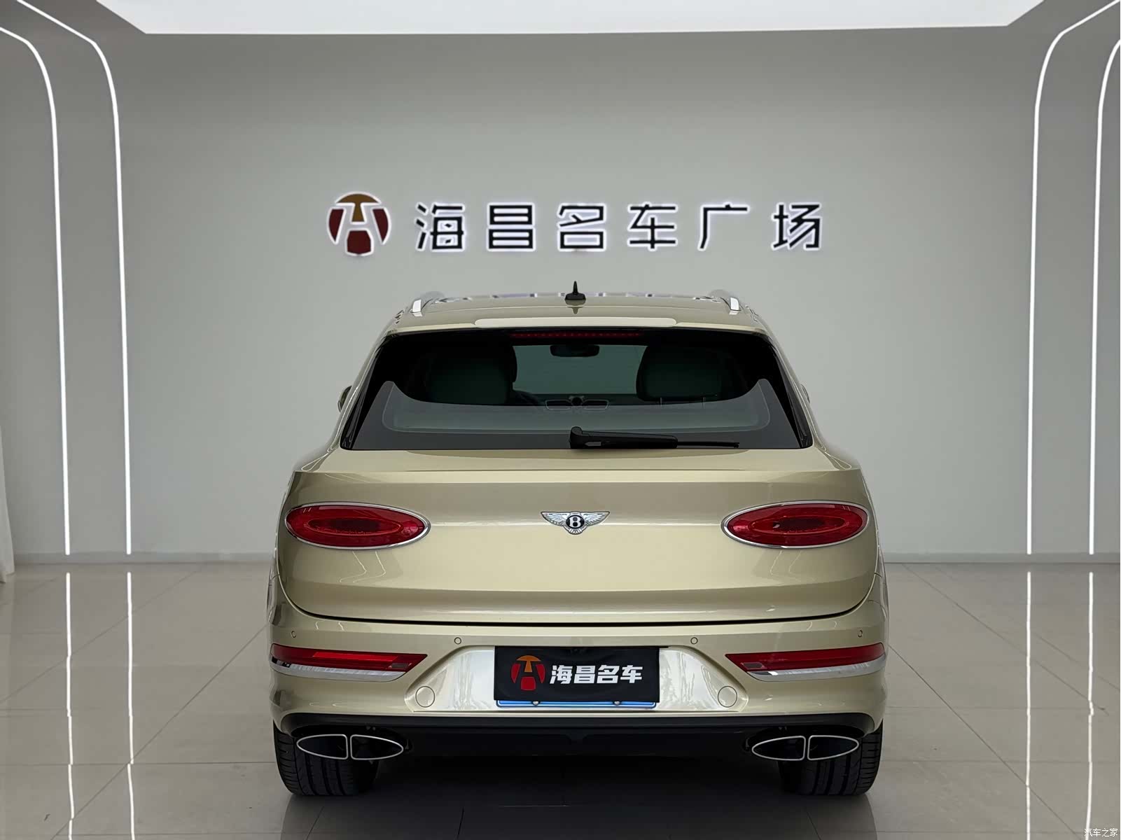 Bentley Bentayga, 2022 все фото