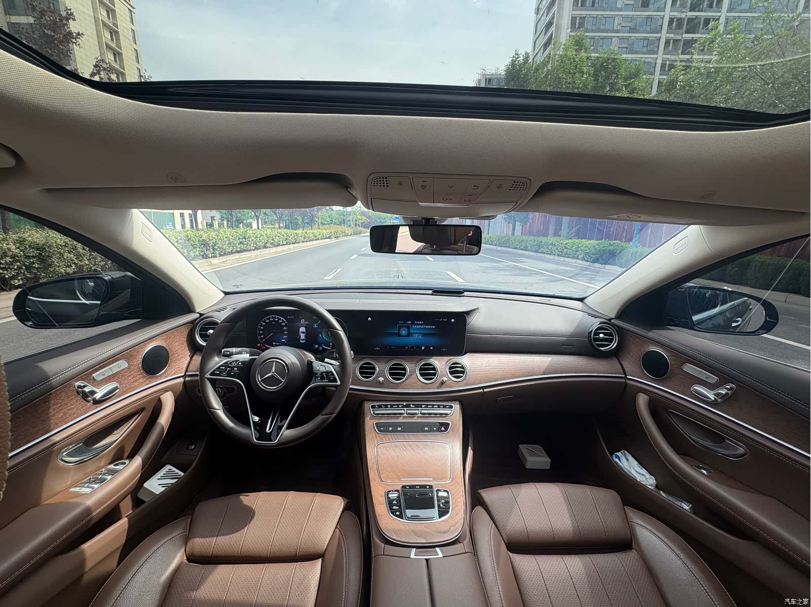 Mercedes-Benz E-Class, 2022 10