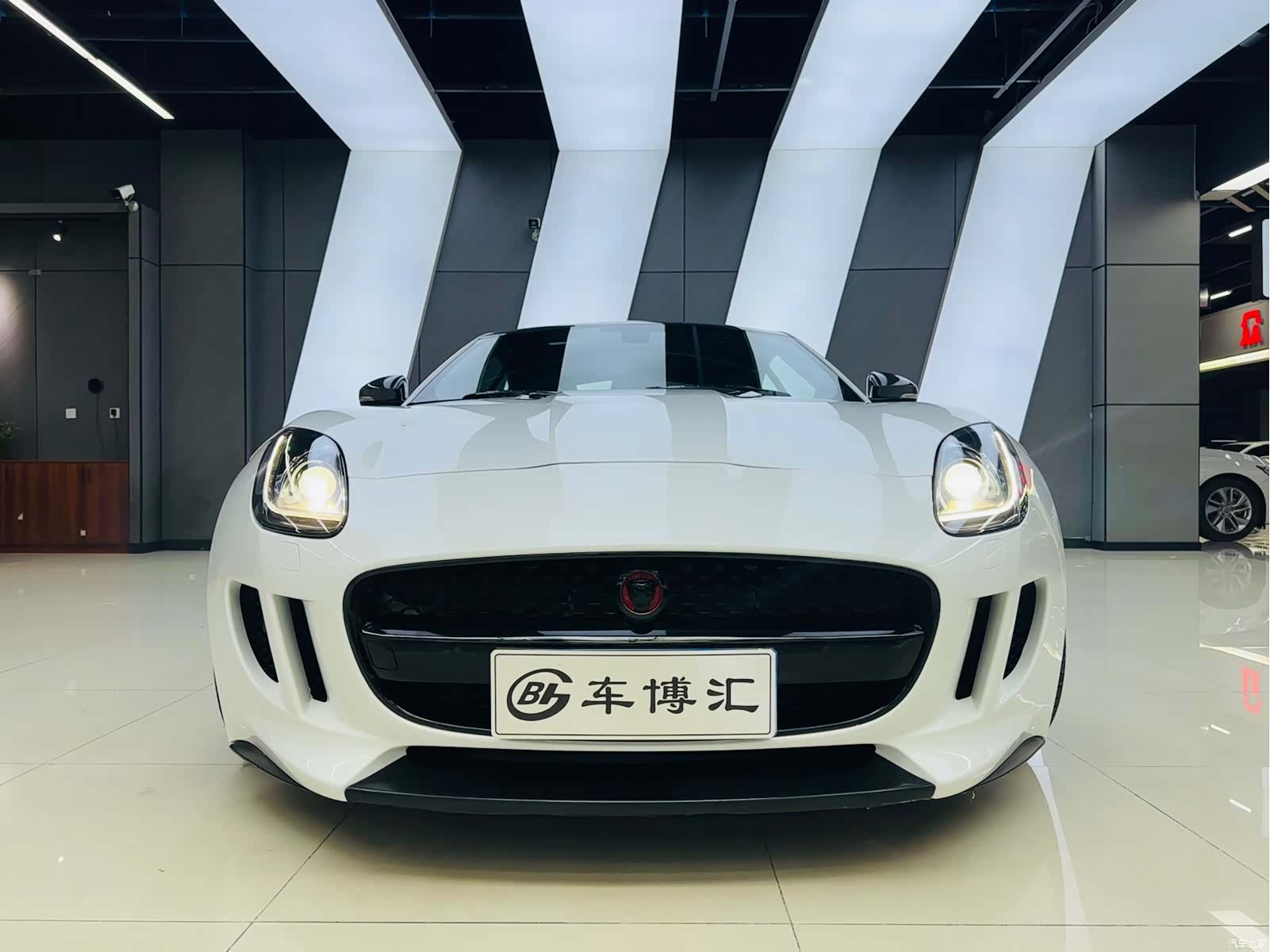 Jaguar F-TYPE, 2017 2