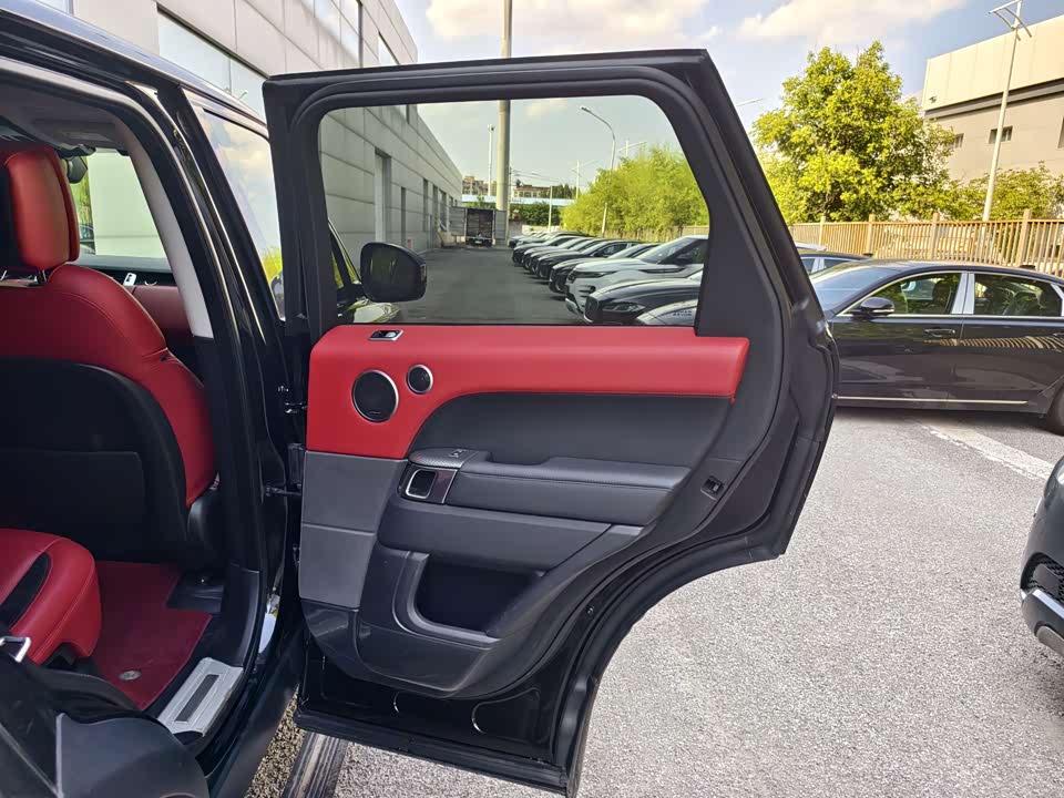 Land Rover Range Rover Sport Land Rover Range Rover Sport