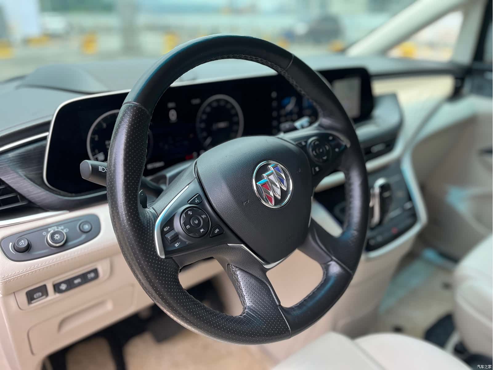 Buick GL8, 2020 4