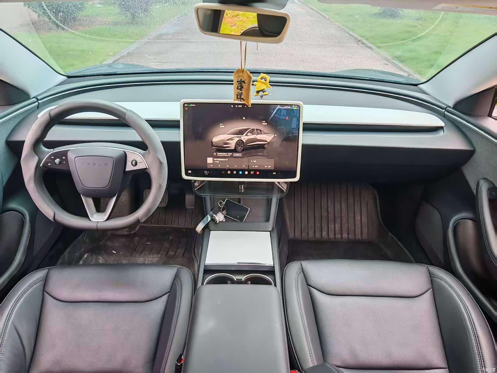 Tesla Model 3, 2024 все фото