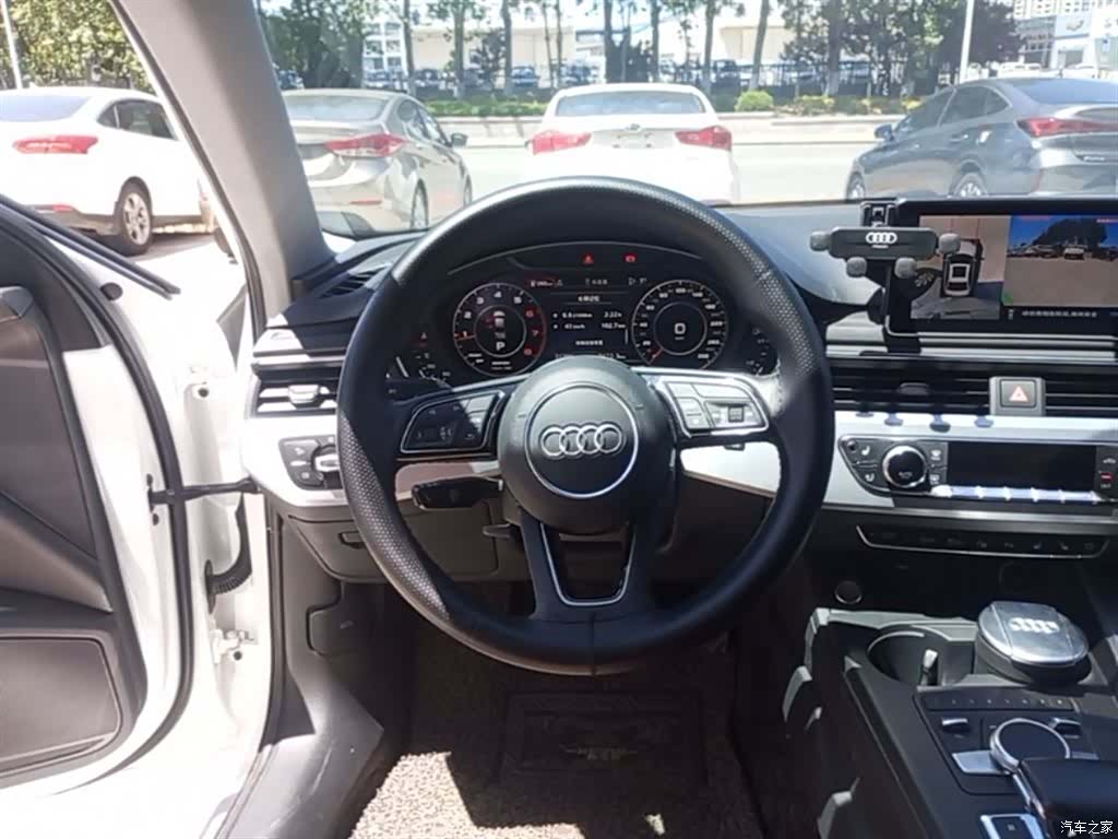 Audi A4L, 2020 11