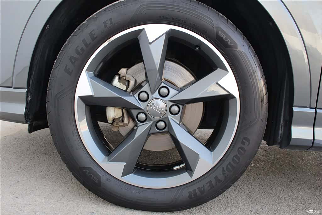 Audi Q3, 2019 12