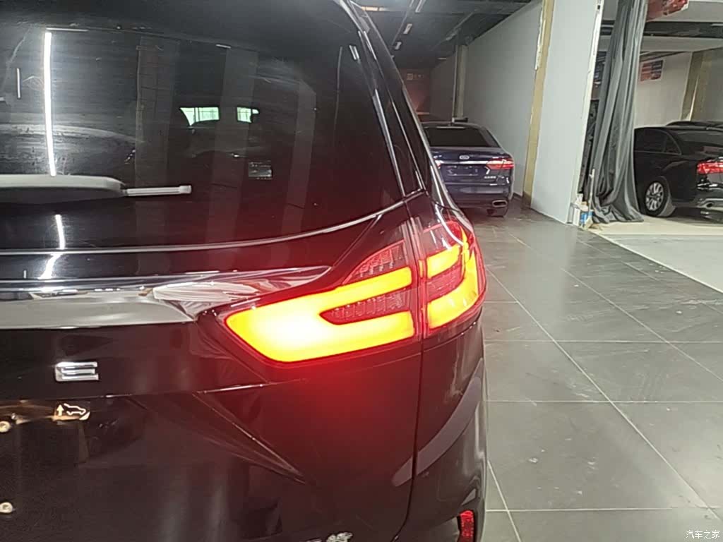 Ford Edge, 2023 8
