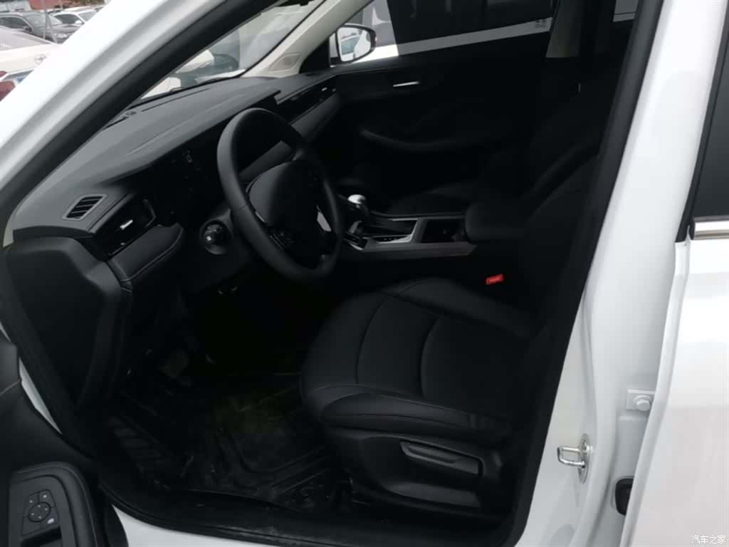 Roewe i5, 2026 15