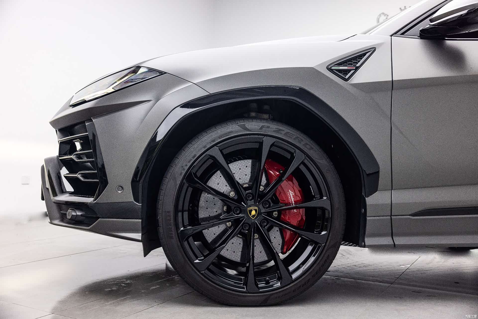 Lamborghini Urus, 2022 6