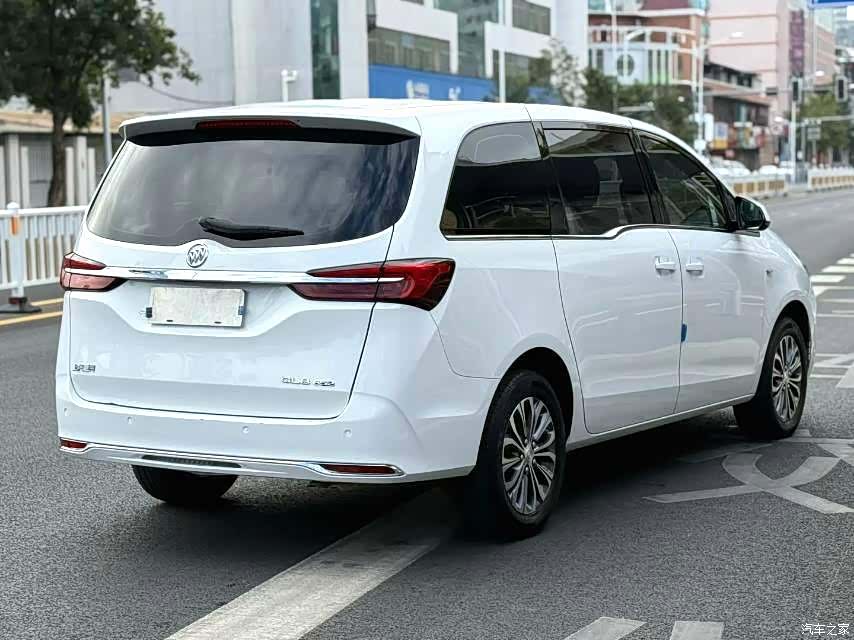 Buick GL8, 2022 7
