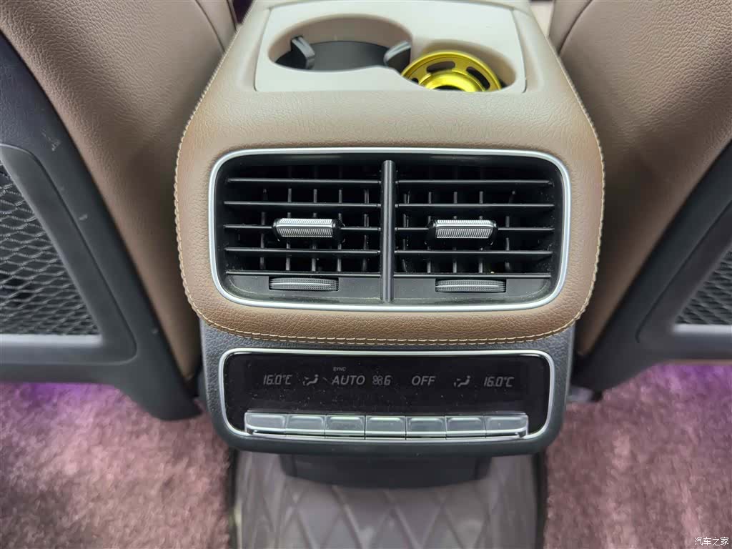 Mercedes-Benz GLS, 2024 11