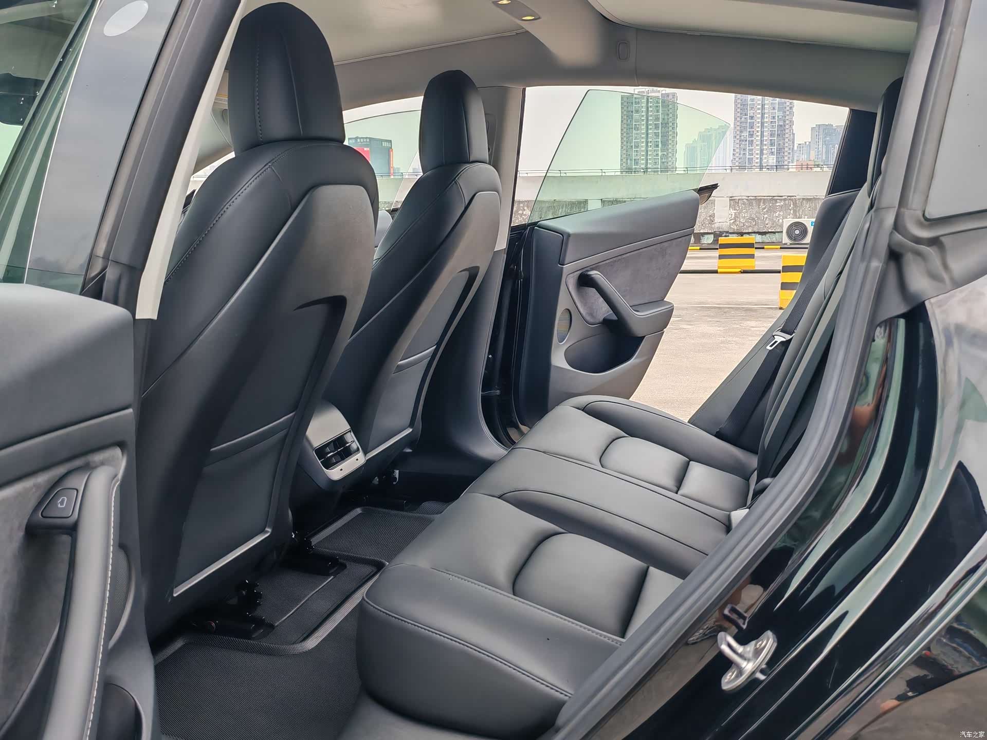 Tesla Model 3, 2021 12