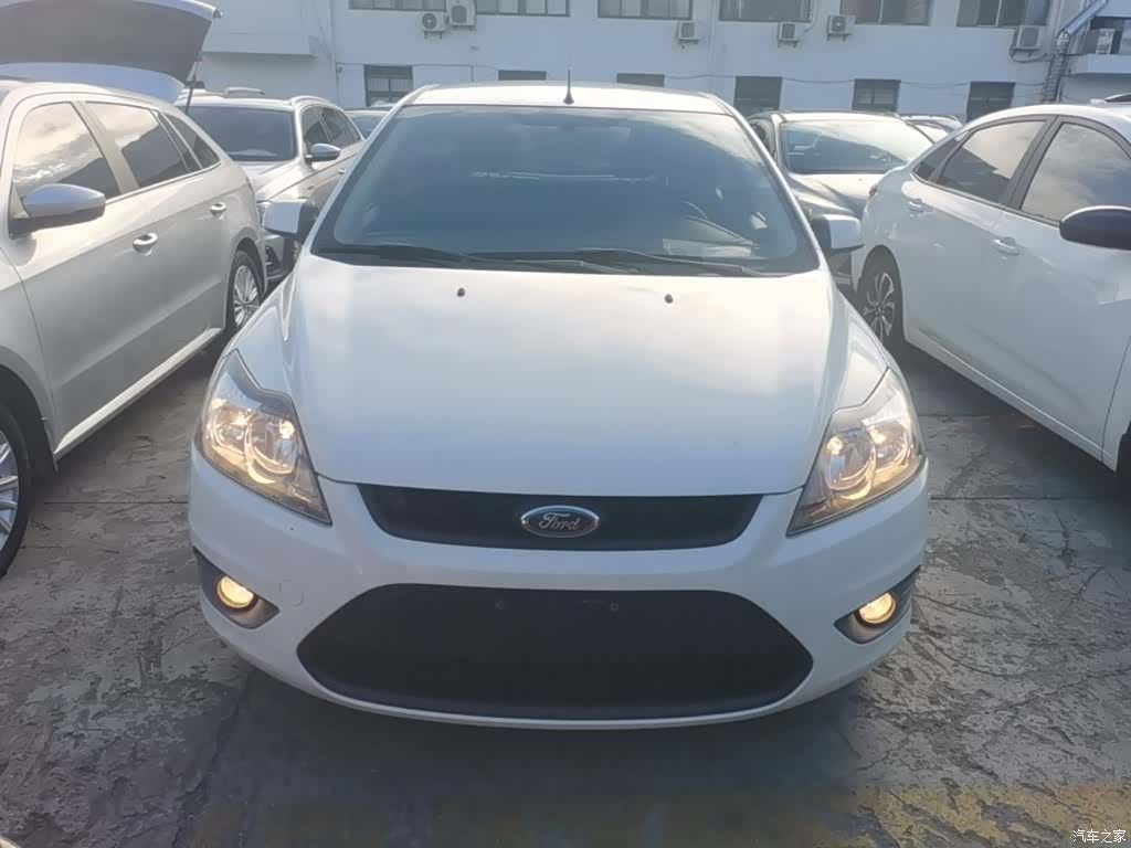 Ford Focus, 2015 3