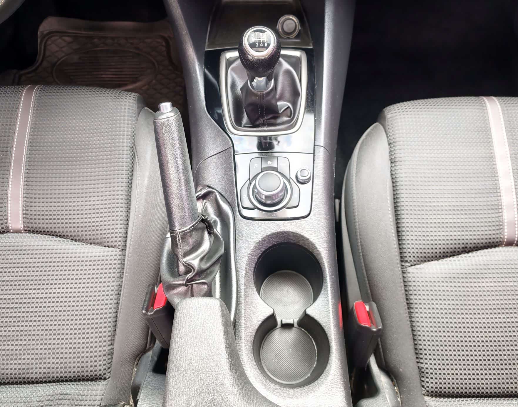 Mazda Mazda3, 2017 16
