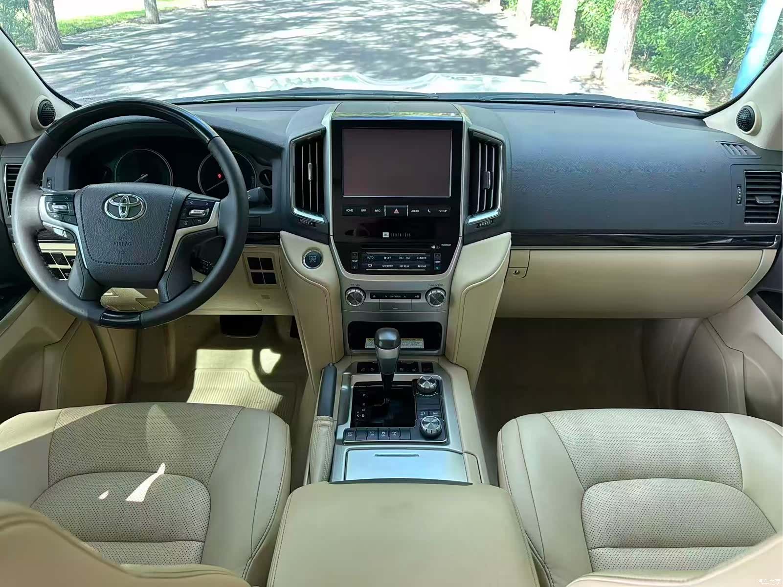 Toyota Land Cruiser, 2016 8