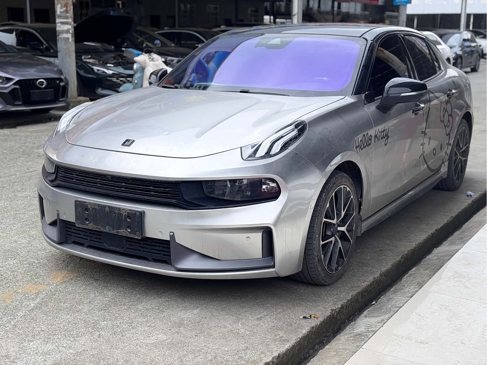 Lynk & Co 02