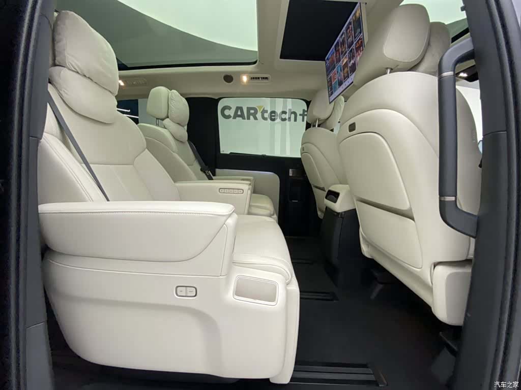 Li Auto MEGA, 2025 23