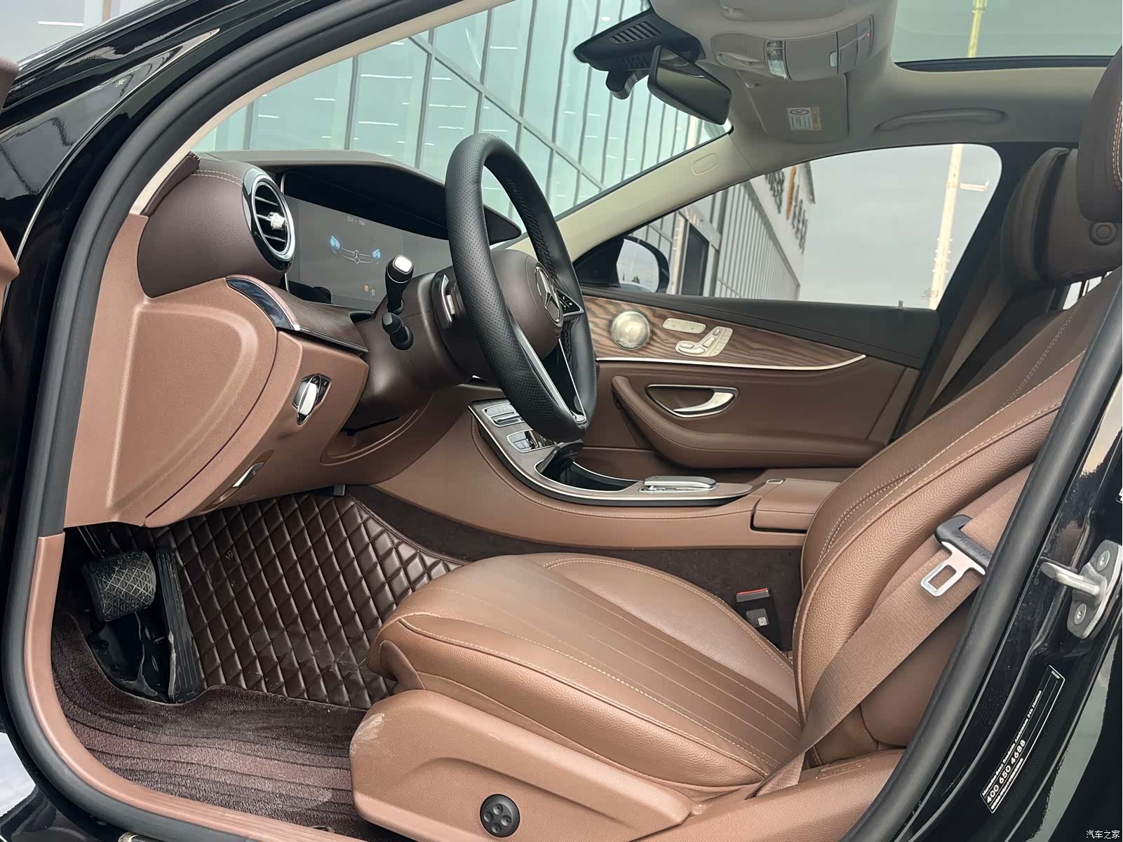 Mercedes-Benz E-Class, 2024 4