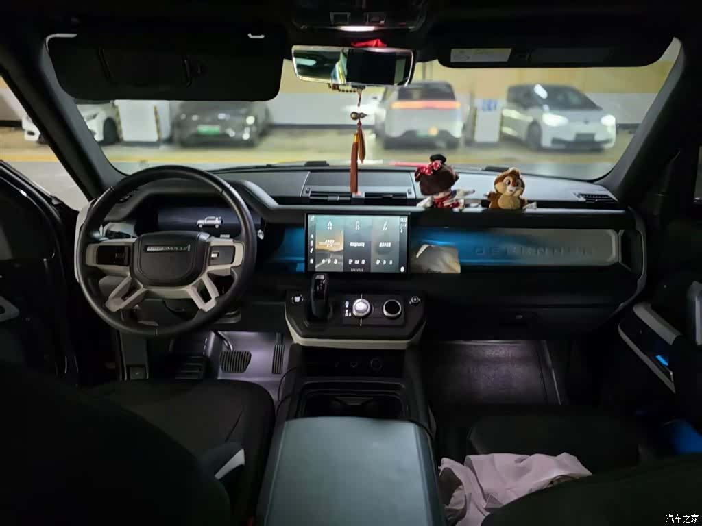 Land Rover Defender, 2023 6