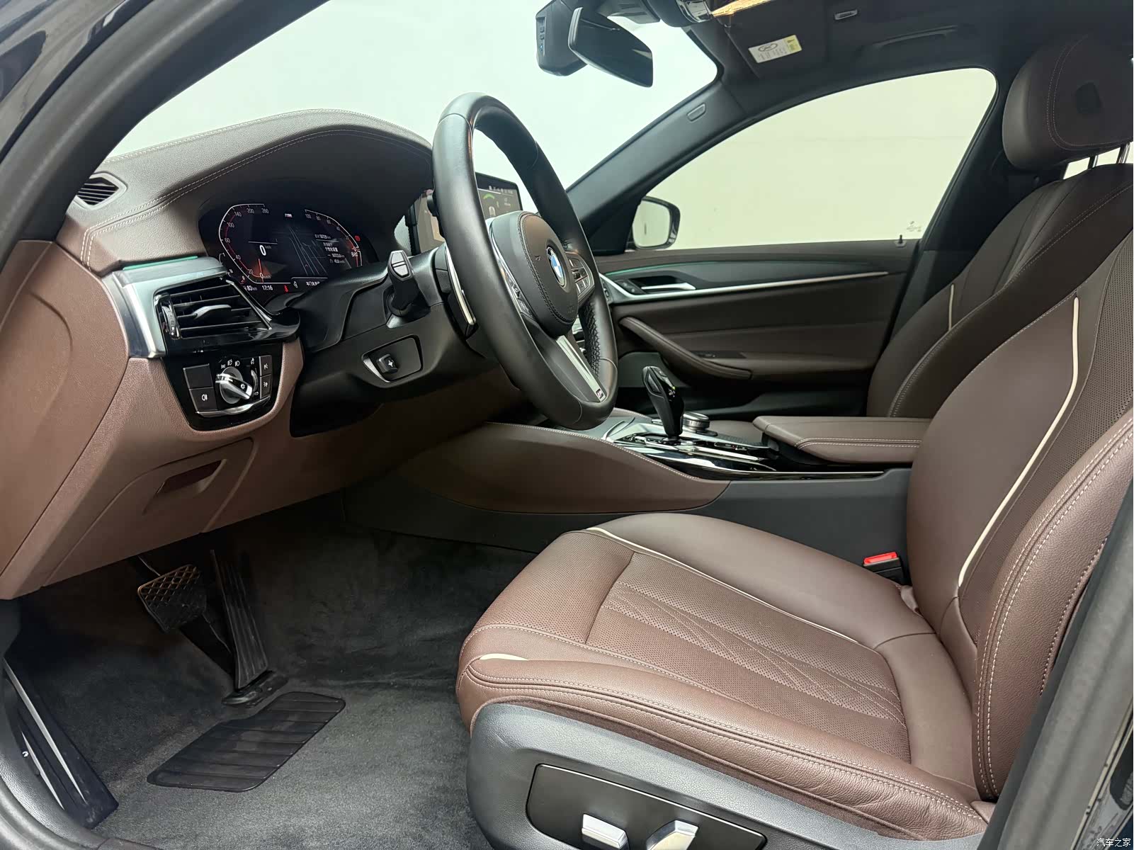 BMW 5 Series, 2024 16