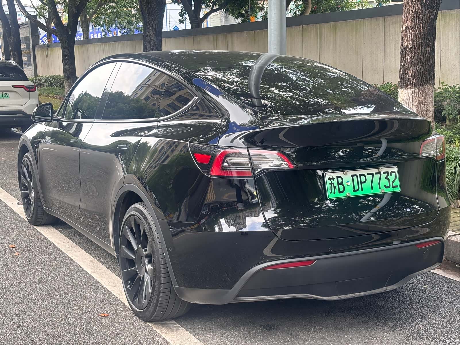 Tesla Model Y, 2023 15