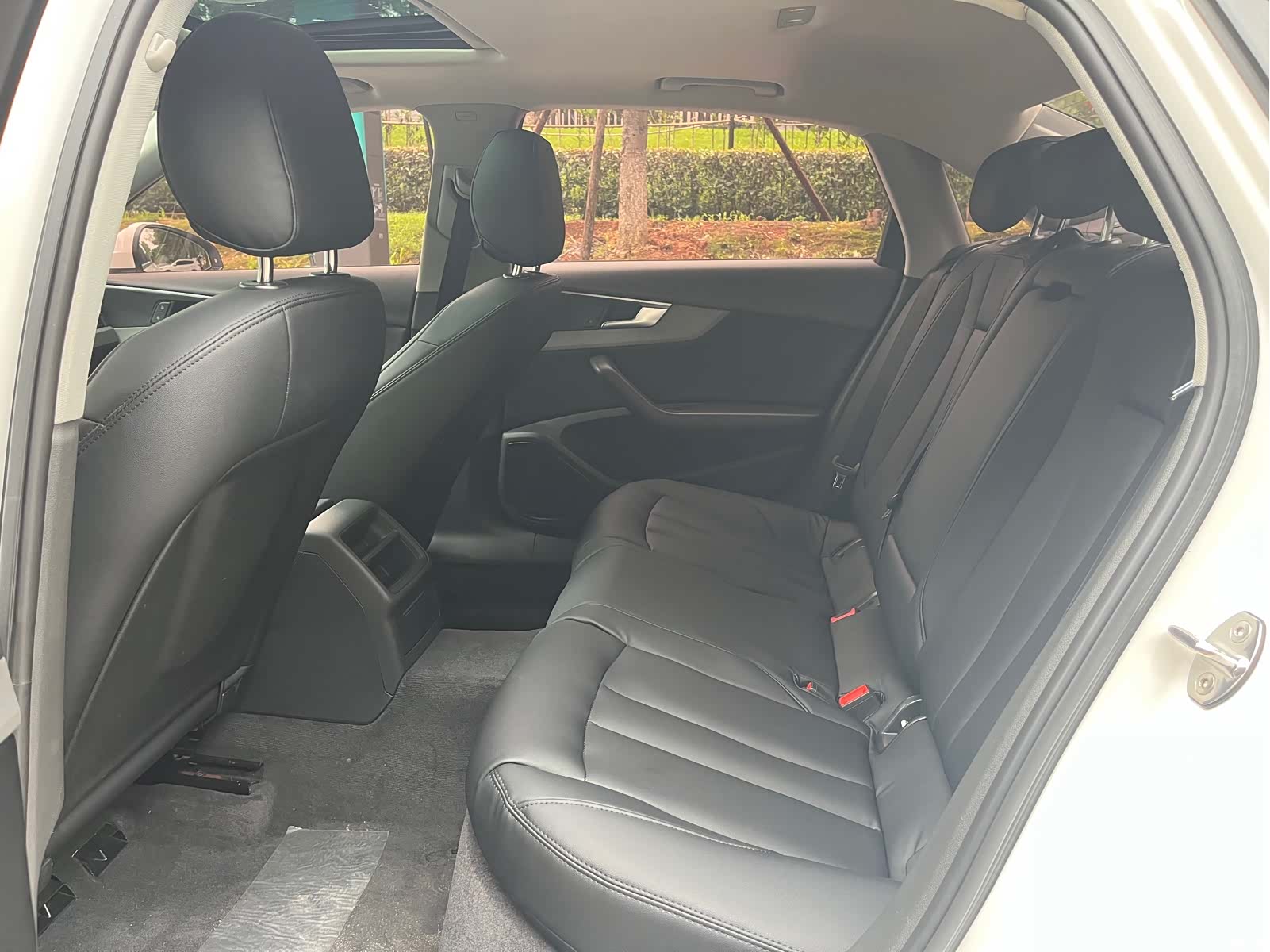 Audi A4L, 2017 9