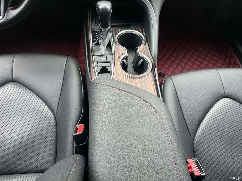Toyota Camry, 2020 19