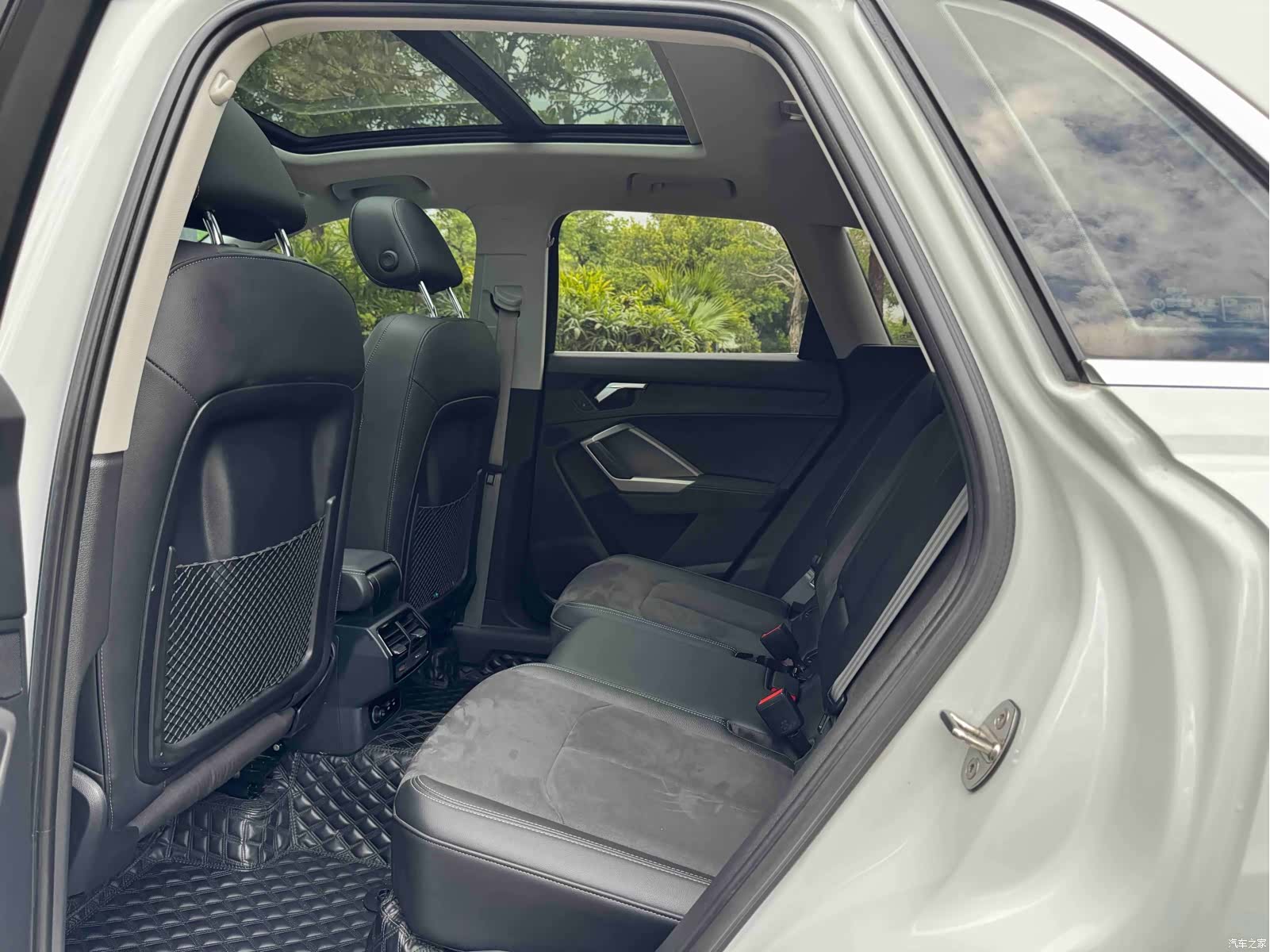 Audi Q3, 2023 10