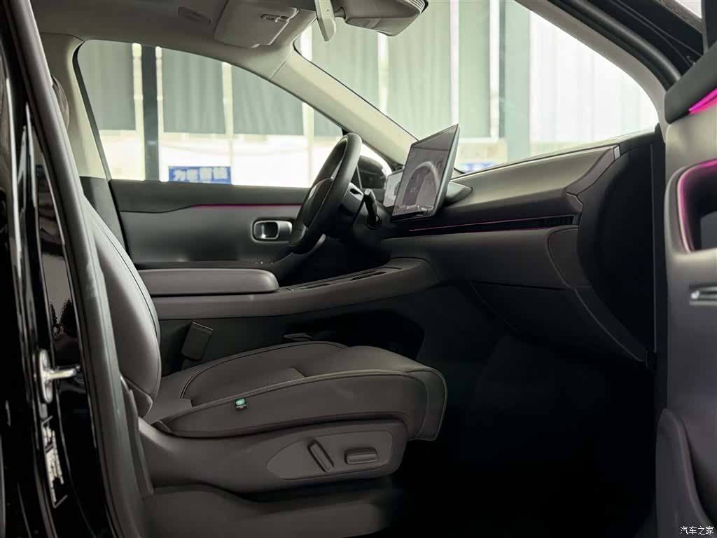 Leapmotor C16, 2025 22