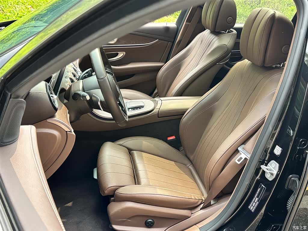 Mercedes-Benz E-Class, 2022 13
