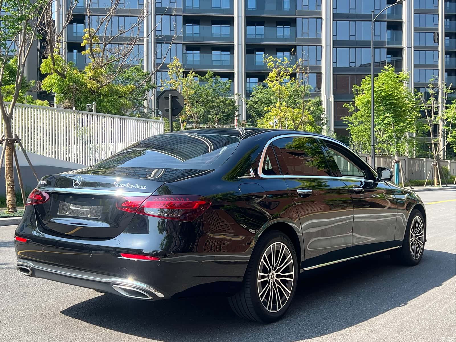 Mercedes-Benz E-Class, 2024 6