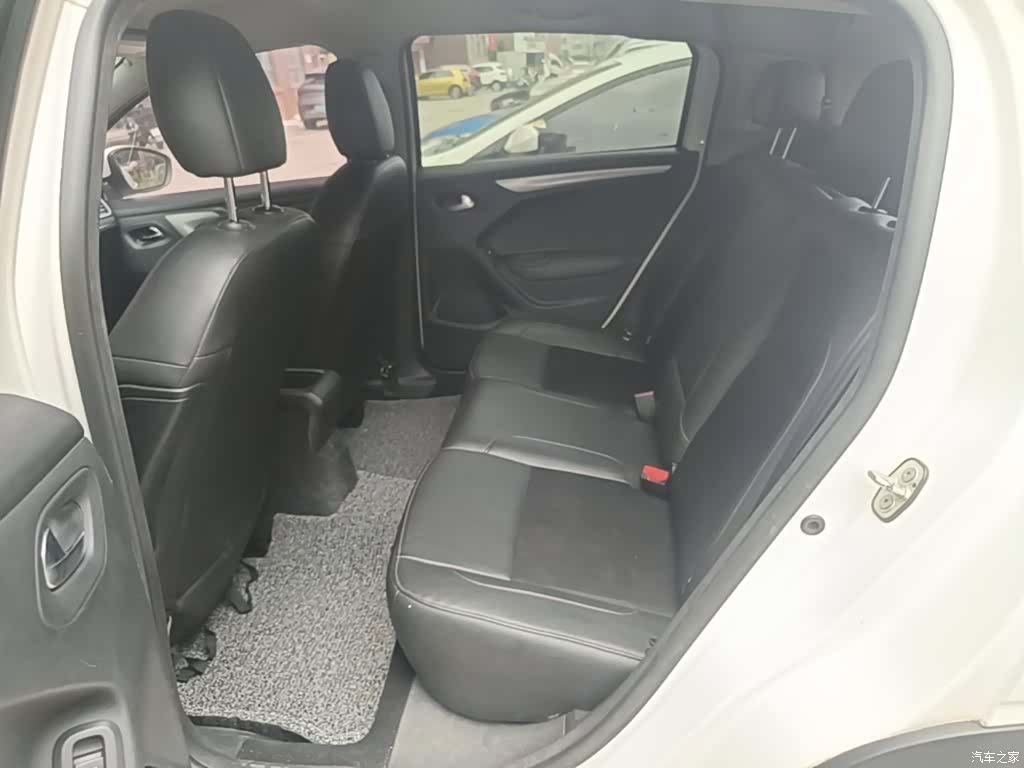 Citroen C3-XR, 2015 17