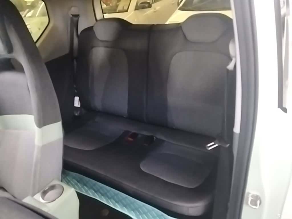 Wuling MINIEV, 2022 17
