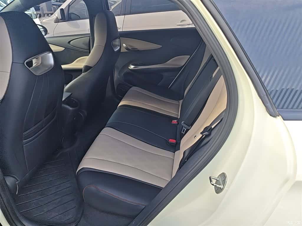 BYD Dolphin, 2024 17