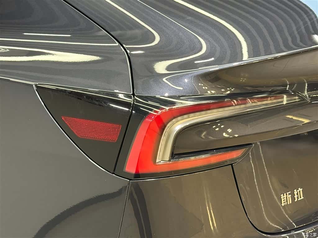Tesla Model 3, 2024 8