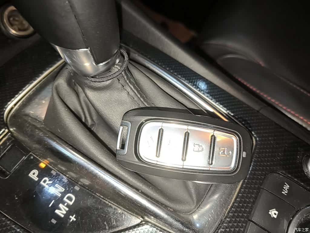 Mazda Mazda3, 2015 9